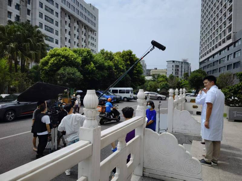 松潘县广告片拍摄公司低成本实现高规格制作的诀窍